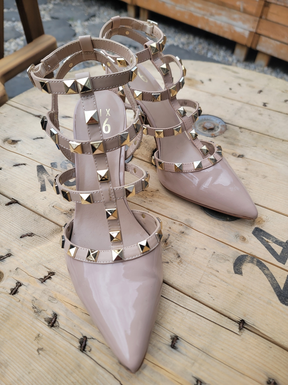 Mix No.6 Stud-Embellished Patent Pointed-Toe Pumps in Blush Womens Size 9